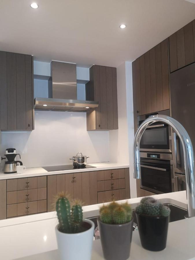 Double View Apartment บลังเคนเบอร์เก ภายนอก รูปภาพ