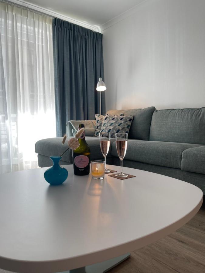 Double View Apartment บลังเคนเบอร์เก ภายนอก รูปภาพ